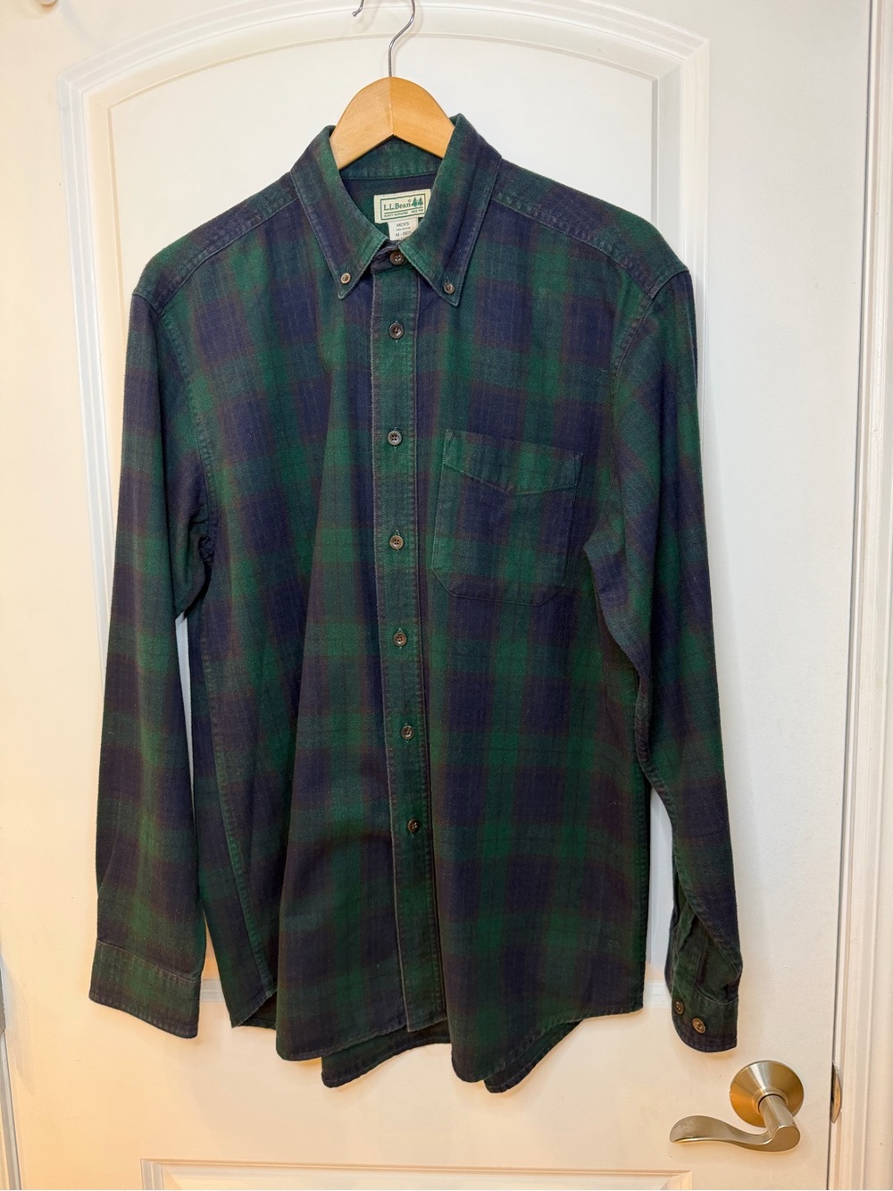L.L. Bean Men's Green & Navy Plaid Button-Down Shirt, size M